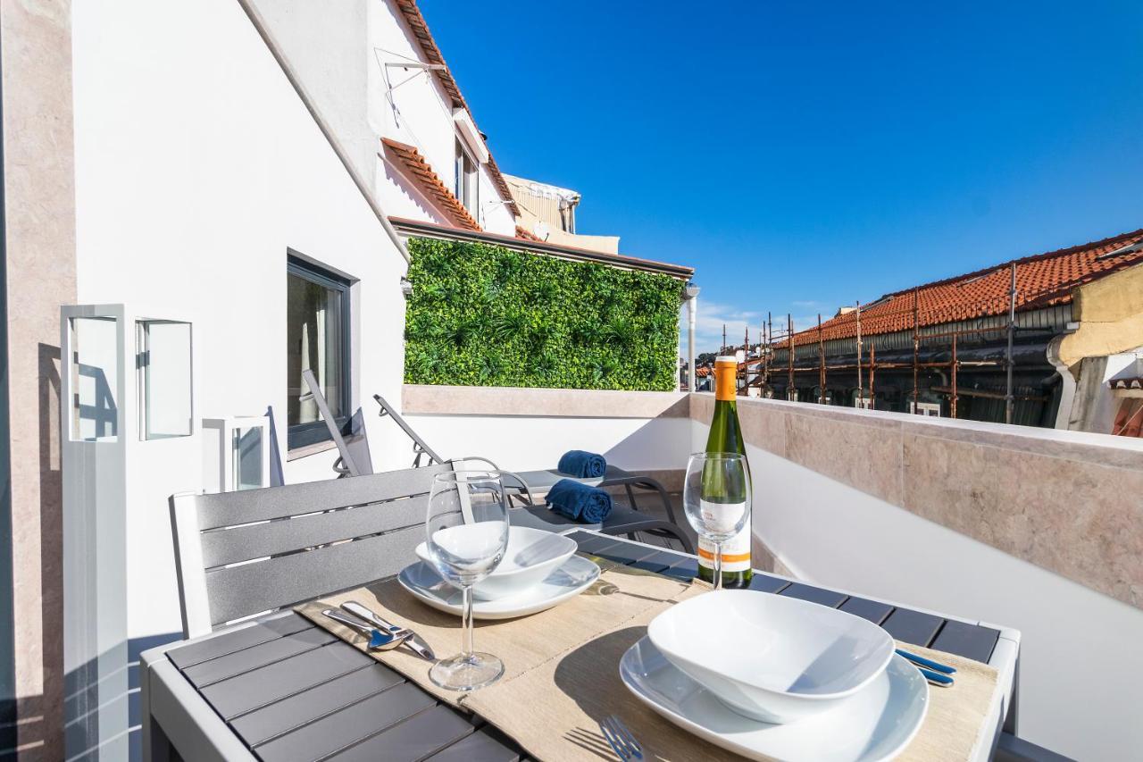 Perfect 1 Bed In Chiado With Terrace And Aircon Leilighet Lisboa Eksteriør bilde